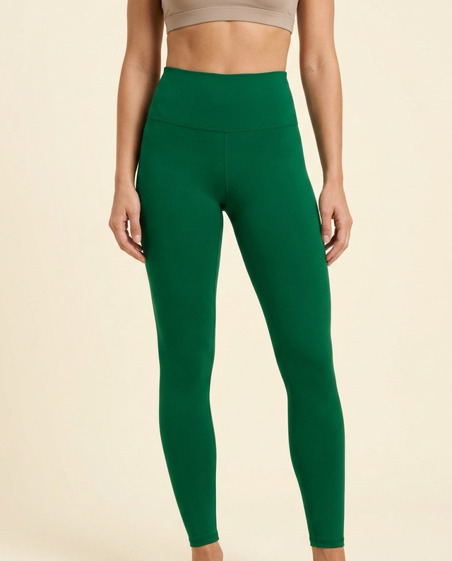 OUTLENA Elevate High-Waist Leggings Emerald Green, front on model